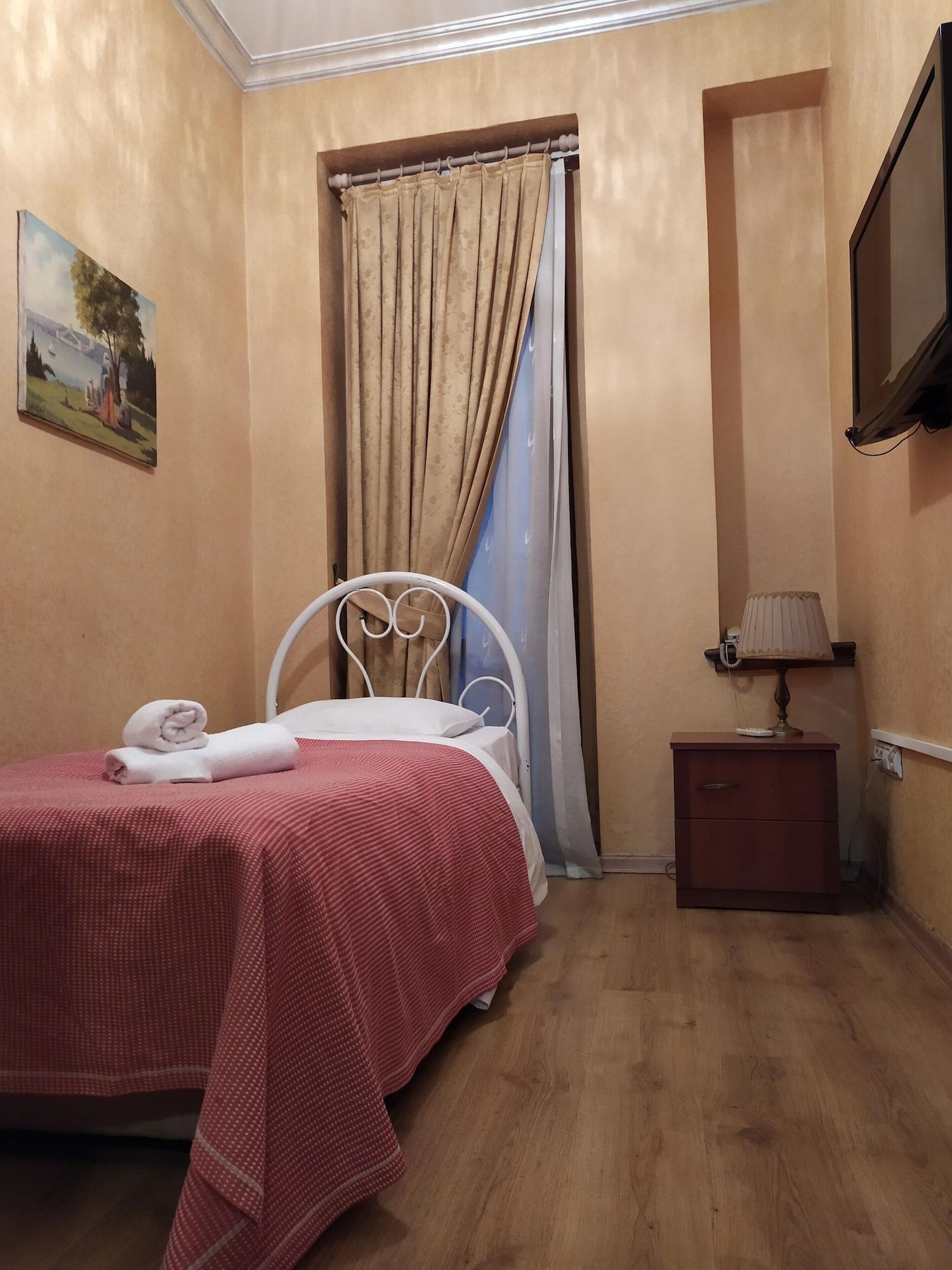 Istanbul Irish Hotel Esterno foto