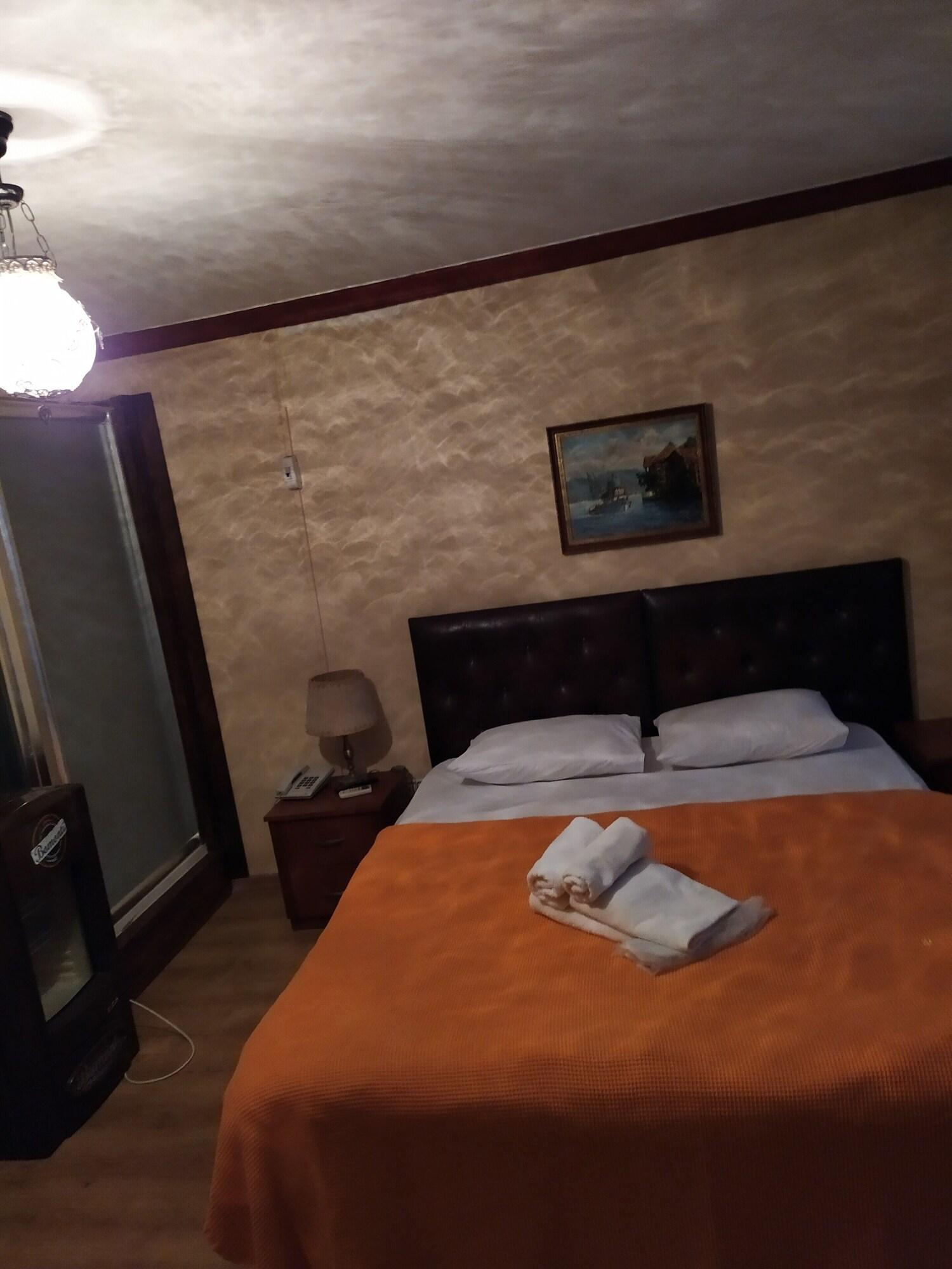 Istanbul Irish Hotel Esterno foto