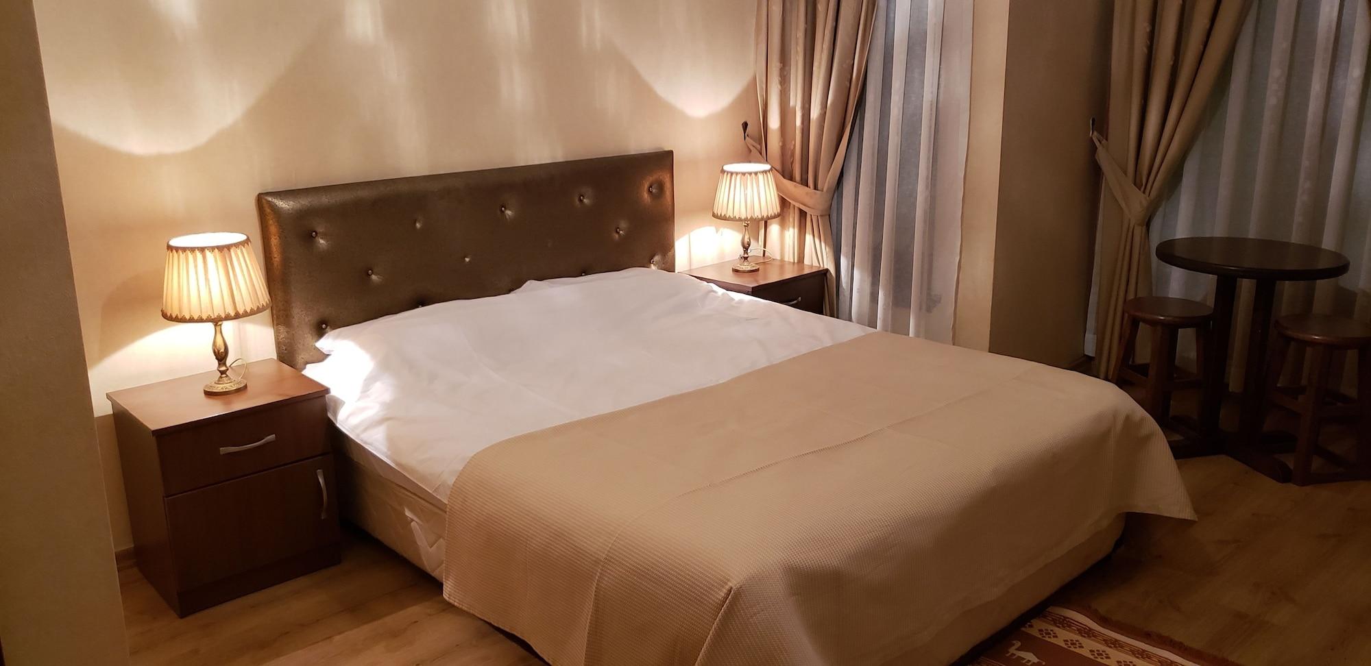 Istanbul Irish Hotel Esterno foto