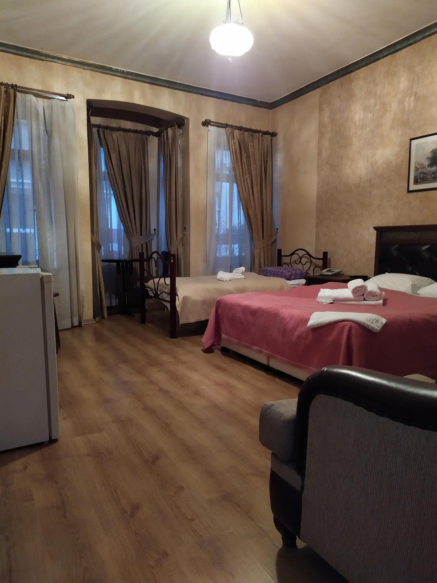 Istanbul Irish Hotel Esterno foto