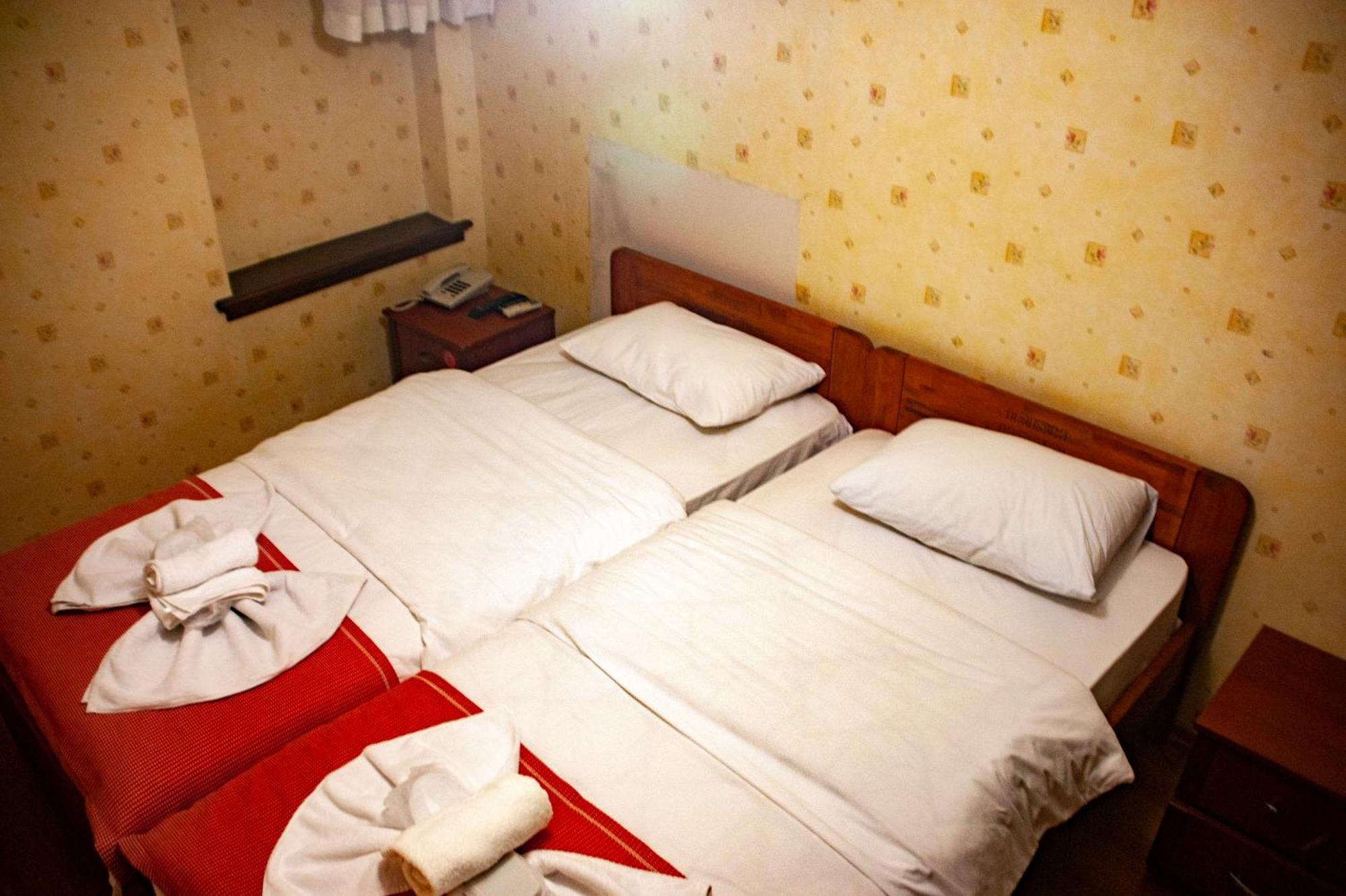 Istanbul Irish Hotel Esterno foto