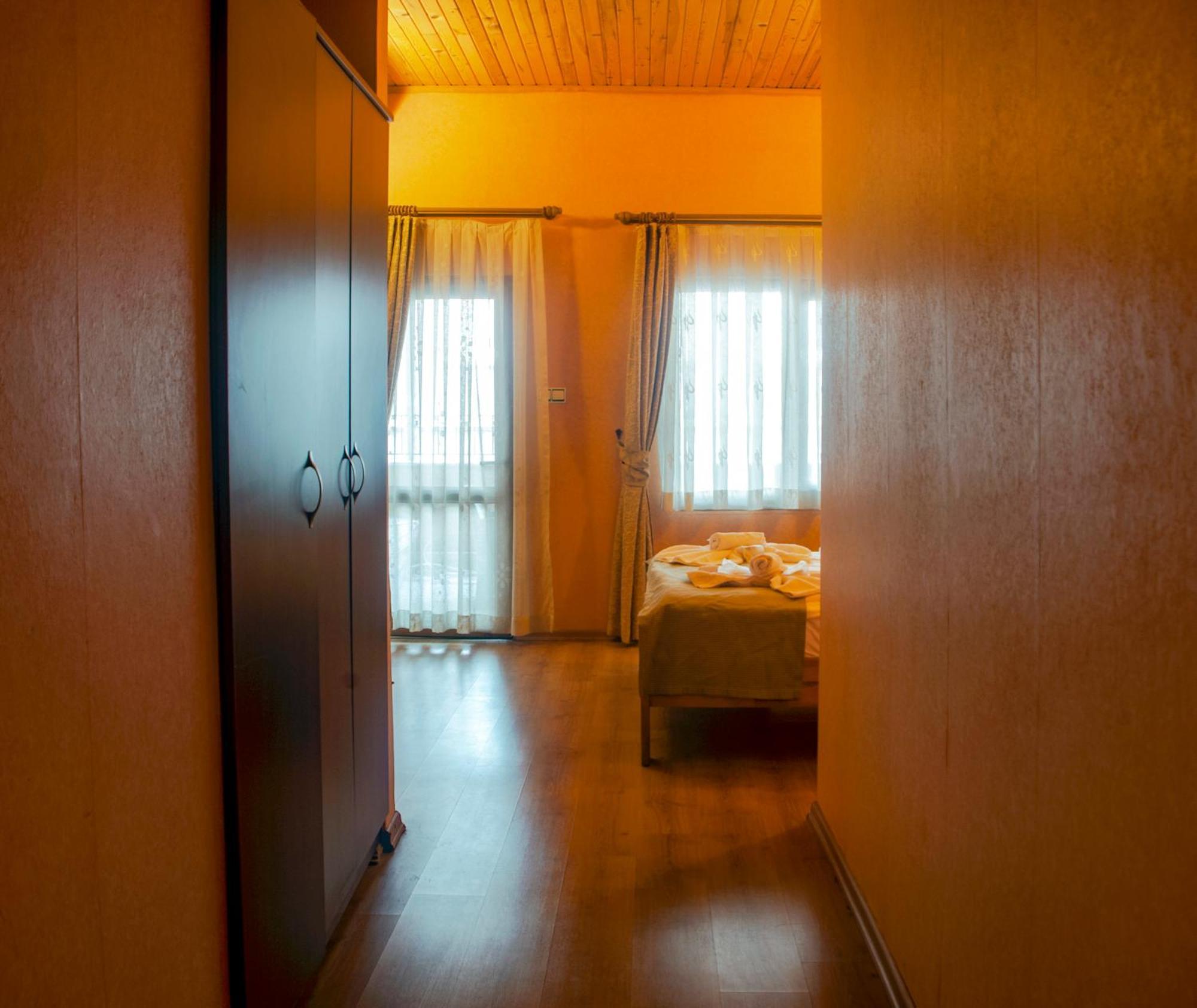 Istanbul Irish Hotel Esterno foto