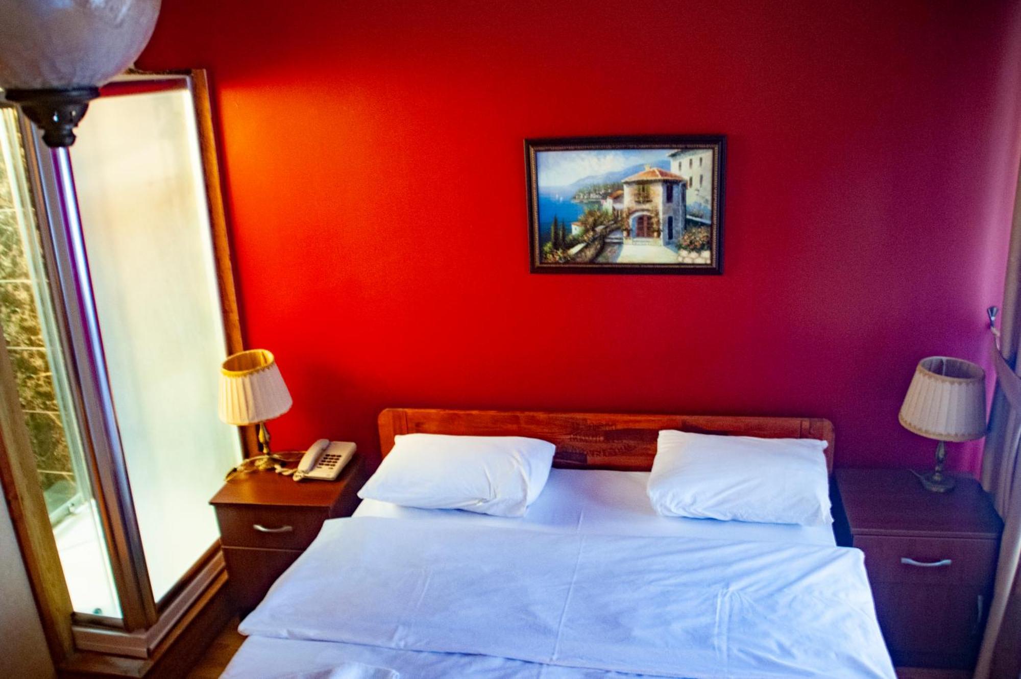 Istanbul Irish Hotel Esterno foto
