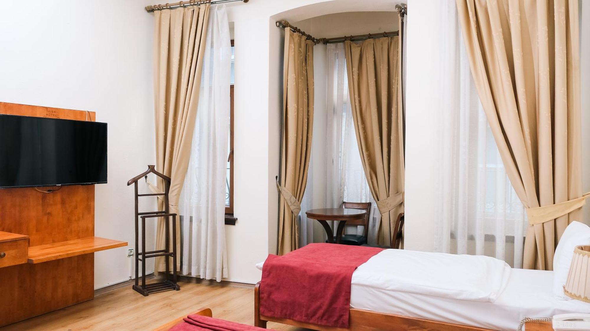 Istanbul Irish Hotel Esterno foto